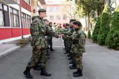 Министар Гашић поводом Дана жена уручио поклоне припадницама система одбране