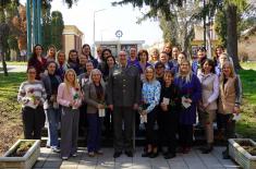 Министар Гашић поводом Дана жена уручио поклоне припадницама система одбране