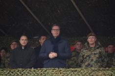 President of the Republic visits SAF units in Niš garrison