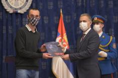 Minister Stefanović hands over decisions on permanent employment, Military Technical Institute gets 41 new employees