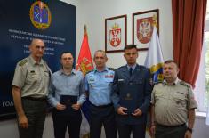 Prizes presented to winners of fourth cycle of military history “SVI QUIZ“