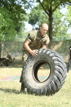 Minister Stefanović Visits Military Academy Cadets at Ada Ciganlija