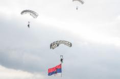 Obeležen Dan vojnih padobranaca