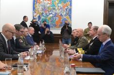 Meeting between President Vučić and JFC Naples Commander