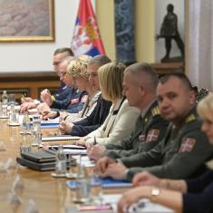 Meeting between ministers Stefanović and Ružić to discuss drafting of new law on military education