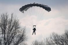 Minister Vučević visits 63rd Parachute Brigade