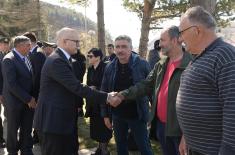 Minister Vučević lays wreath to commemorate Remembrance Day for Victims of NATO Aggression