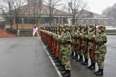 Training soldiers in giving military honours