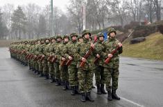 Training soldiers in giving military honours