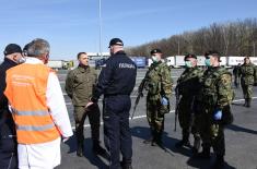 Minister Vulin at the Batrovci Border Crossing: The Serbian Armed Forces carry out all tasks in the state of emergency