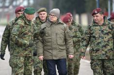 Minister Vučević visits 63rd Parachute Brigade