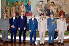 Minister Stefanović lays wreaths at the Unknown Soldier Memorial and at the tomb of Egyptian President Sadat