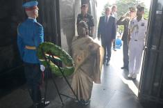 President of India lays wreath at Monument to Unknown Hero on Mt. Avala