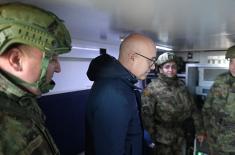 Minister Vučević visits SAF units in Raška garrison