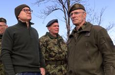 Ministar Vučević i general Mojsilović obišli pripadnike vojske i policije 