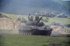 Borbena dejstva tenkova T-72MS na vežbi „Munjeviti udar 2021“ 