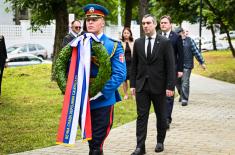 MOD and SAF delegation lays wreath at Monument to Košare Heroes