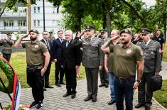 MOD and SAF delegation lays wreath at Monument to Košare Heroes