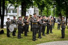 MOD and SAF delegation lays wreath at Monument to Košare Heroes