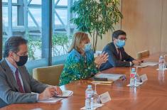 Министар Стефановић разговарао са државном секретарком Гаљак 