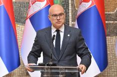 Министар Вучевић уручио уговоре избегличким породицама у оквиру Регионалног стамбеног програма