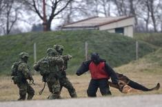 Minister Vučević visits 72nd Special Operations Brigade