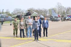 President Vučić visits fighter aviation unit on standby in Batajnica