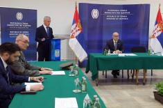Ministar Vučević posetio Sektor za ljudske resurse