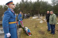 Minister Vučević lays wreath for Ivan Vasojević, fallen fighter of Košare