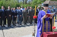 Minister Vučević unveils monument to soldiers killed in 1990s wars in Bačka Topola