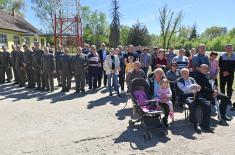 Minister Vučević unveils monument to soldiers killed in 1990s wars in Bačka Topola