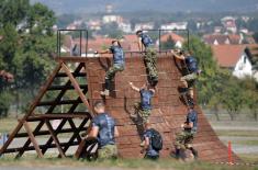 Министар Вучевић присуствовао “Трци хероја” на такмичењу јединица Војне полиције