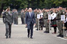 Minister Vučević presents trophy to MP units