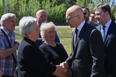 Minister Vučević unveils monument to soldiers killed in 1990s wars in Bačka Topola