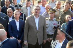 Predsednici Srbije i Egipta prisustvovali prikazu sredstava naoružanja i vojne opreme 