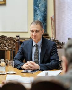 Meeting between ministers Stefanović and Ružić to discuss drafting of new law on military education