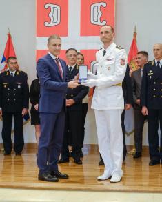 Minister Stefanović presents decorations to members of Ministry of Defence and Serbian Armed Forces