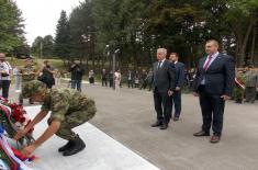 Polaganje venaca na spomen obeležje poginulim pripadnicima 549. motorizovane brigade