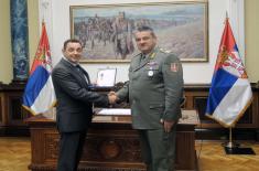 Military commemorative medals for diligent military service presented