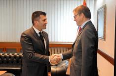 Minister of Defence meets German Ambassador