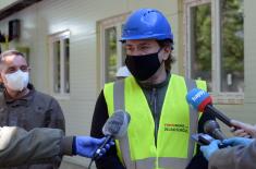 Министар Вулин: За шест дана биће завршена изградња нове болнице на Карабурми