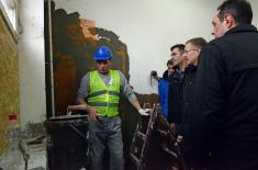 Ministri obišli prihvatni centar za migrante u Obrenovcu
