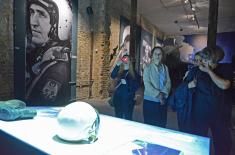 Representatives of Commissariat for Refugees and Migration at “Defense 78” exhibition