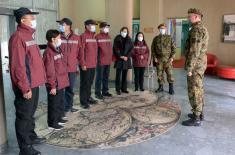 A visit of Chinese doctors to Military Museum