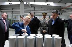 Ministar odbrane obišao fabrike u Lučanima i Čačku