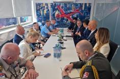 Делегација Војске Србије на ваздухопловном сајму у Паризу