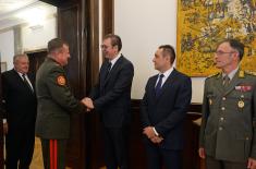President Vučić meets Minister of Defence of the Republic of Belarus