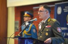 General Mojsilović presents awards to the most successful cadets 