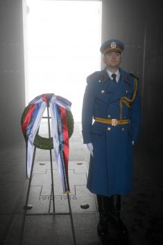 Minister Vulin Laid a Wreath at the Monument to Unknown Hero on Avala 