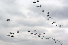 Serbian and American Paratroopers Carried Out the Jumps